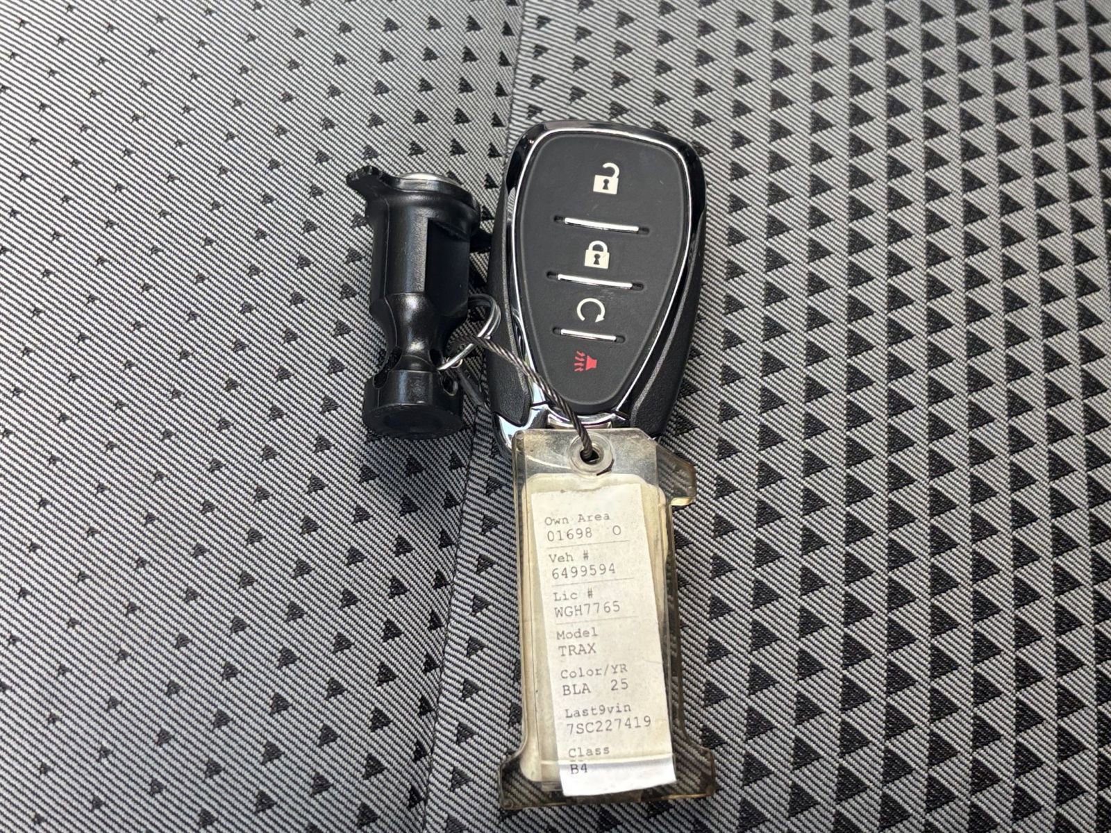 Used 2025 Chevrolet Trax LT image 25