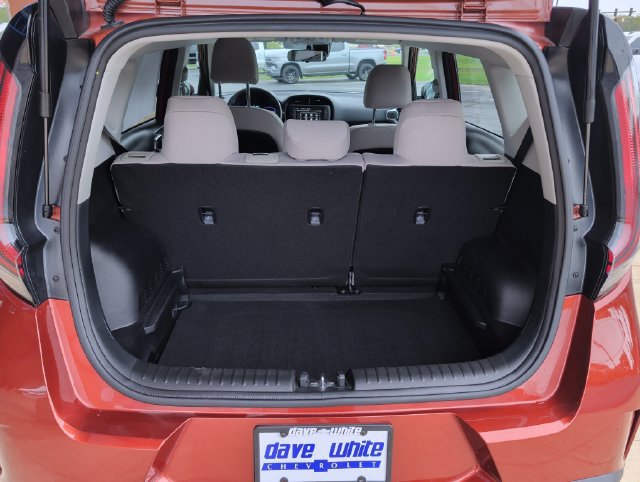 Used 2025 Kia Soul LX FWD image 20