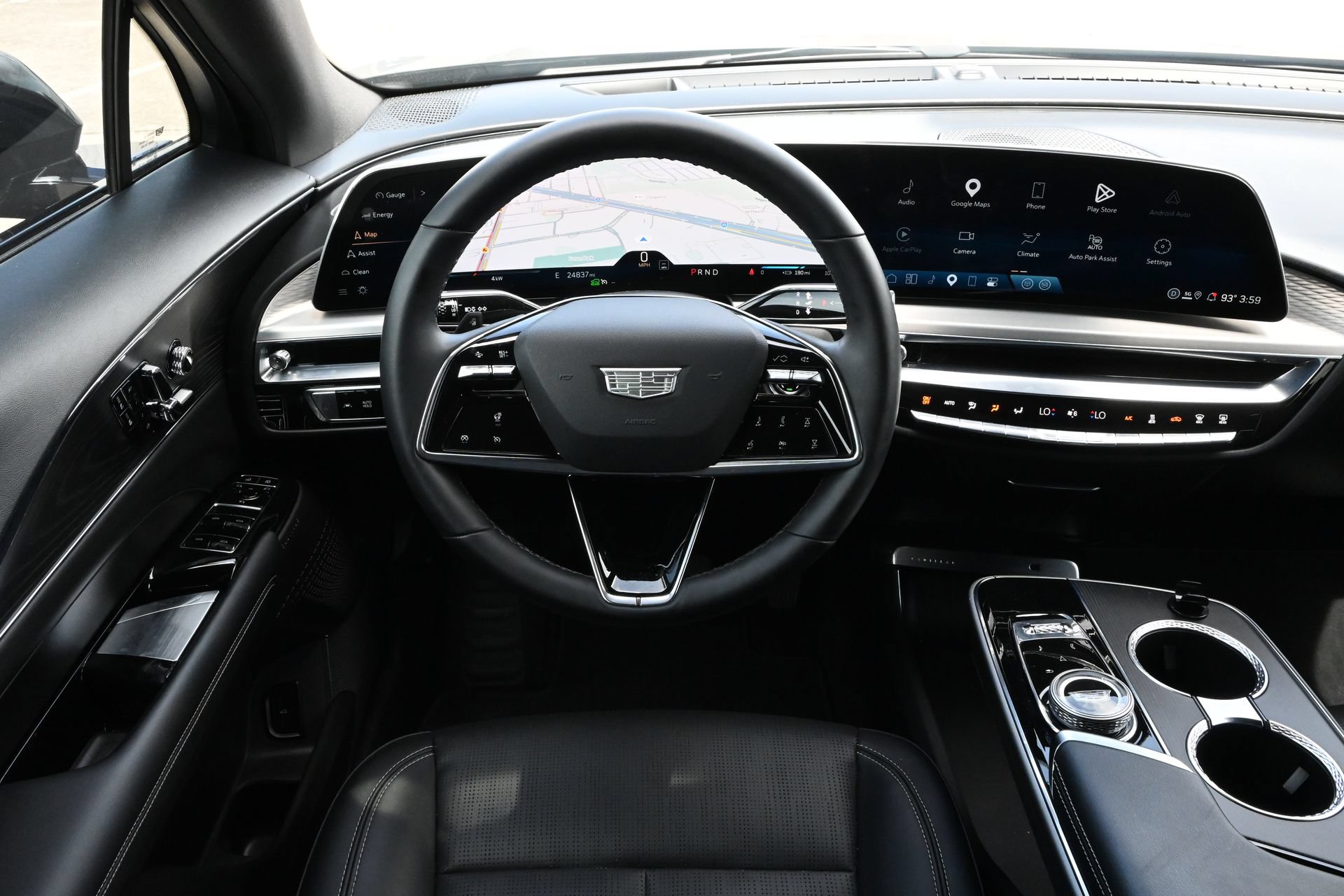 Certified 2024 Cadillac Lyriq Luxury RWD image 10