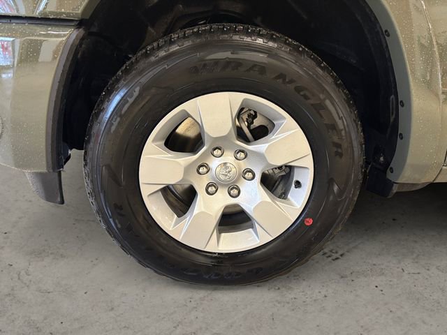 New 2026 RAM 1500 4x4 Crew Cab image 15