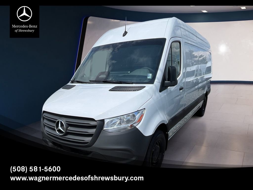 Used 2025 Mercedes-Benz Sprinter 2500 image 1