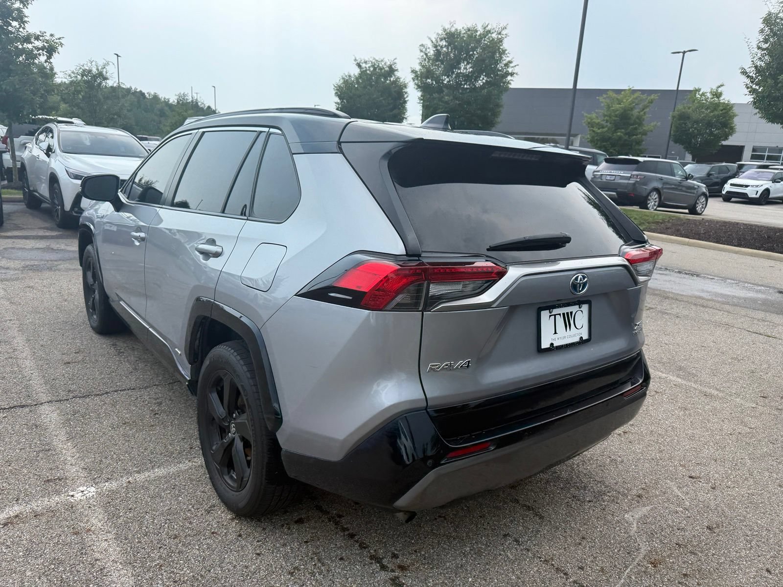 Used 2020 Toyota RAV4 XSE AWD/4WD image 7