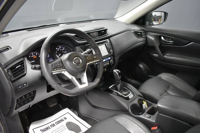 Used 2020 Nissan Rogue SL w/ Premium Package image 4