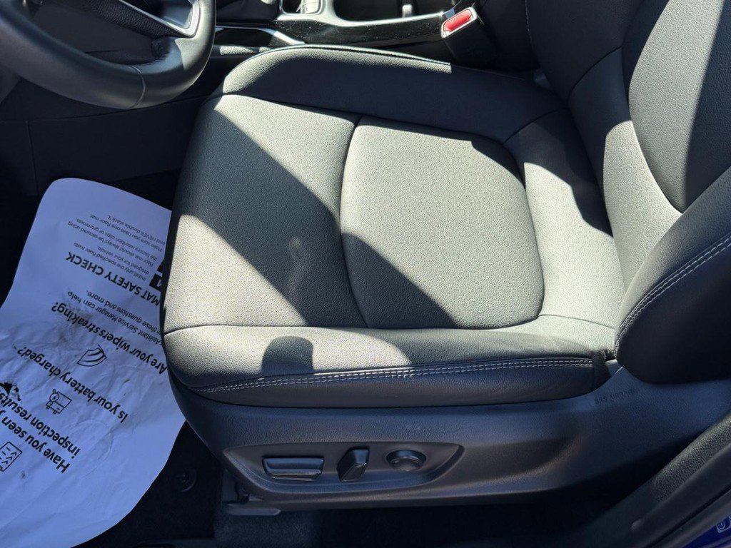 Certified 2025 Toyota Corolla Cross XLE image 16