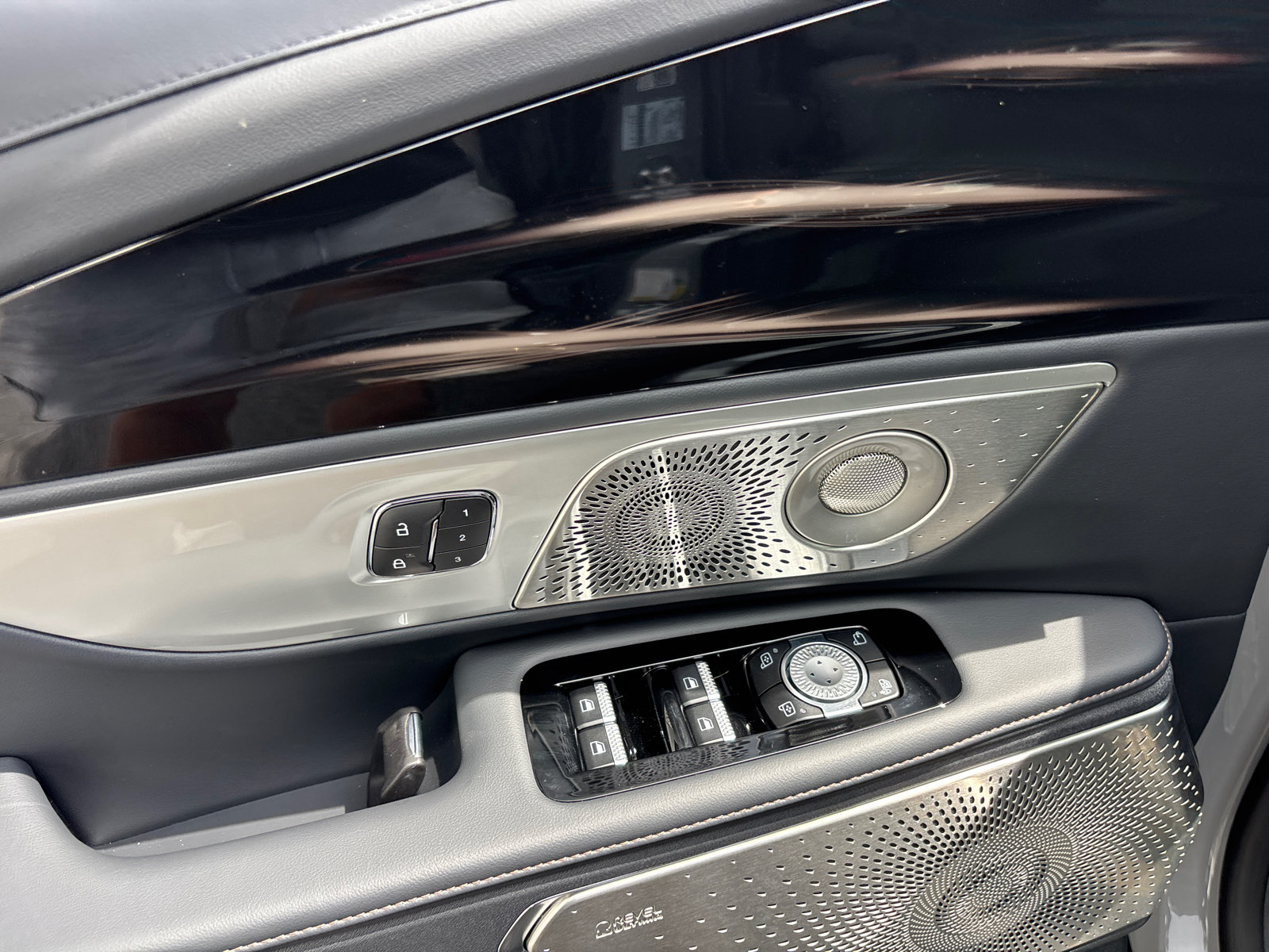 New 2026 Lincoln Nautilus Reserve AWD/4WD image 12
