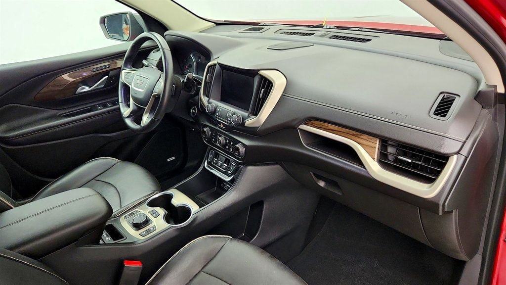 Used 2020 GMC Terrain Denali w/ Denali Premium Package FWD image 26