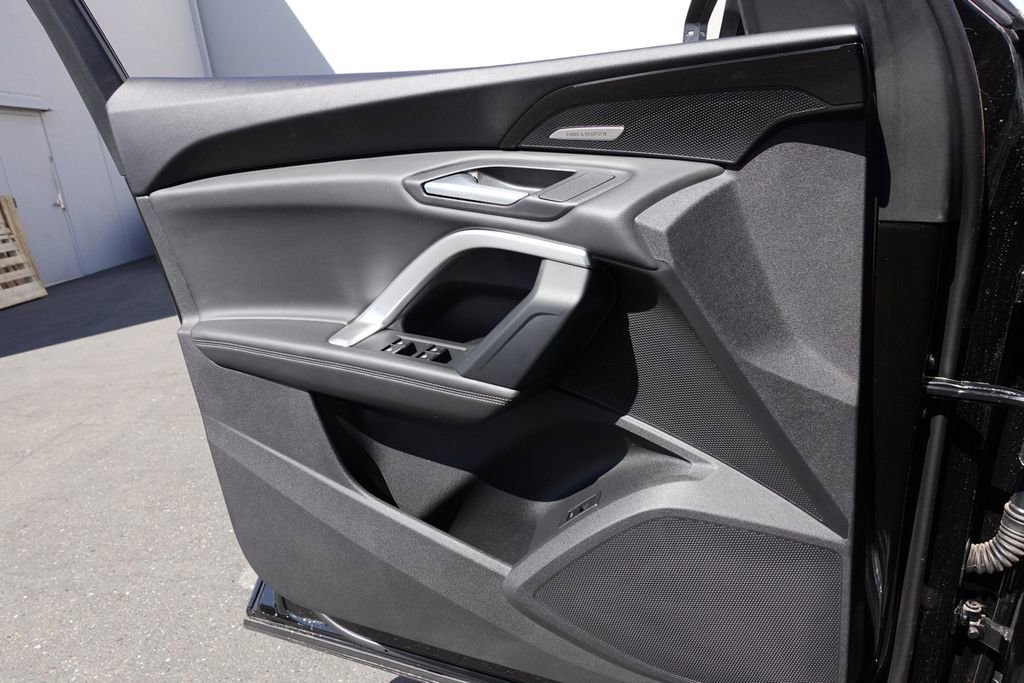 New 2025 Audi Q5 Prestige image 13