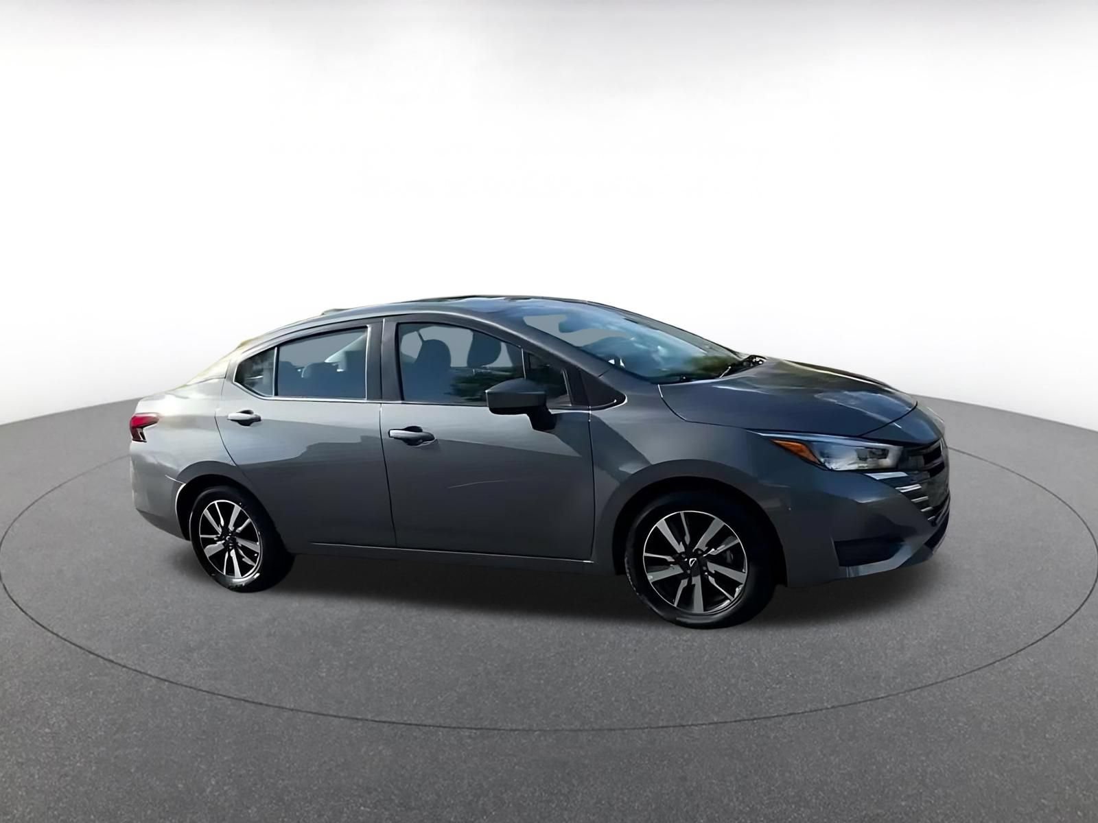 Used 2025 Nissan Versa SV FWD image 2