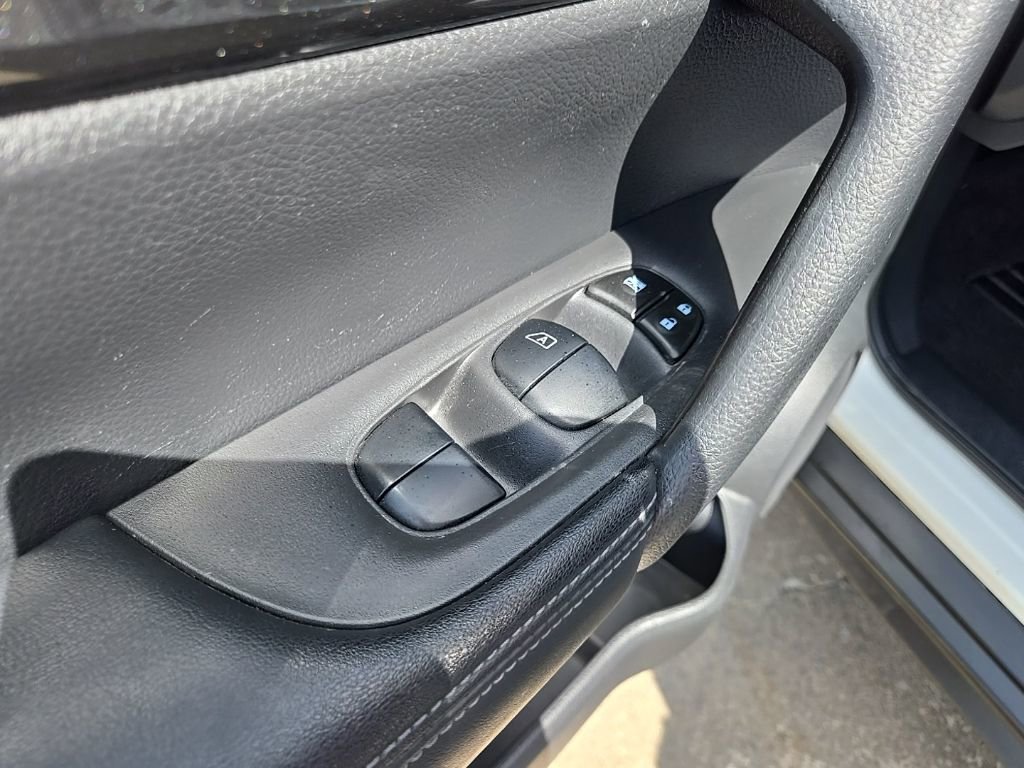 Used 2020 Nissan Rogue SV AWD/4WD image 31