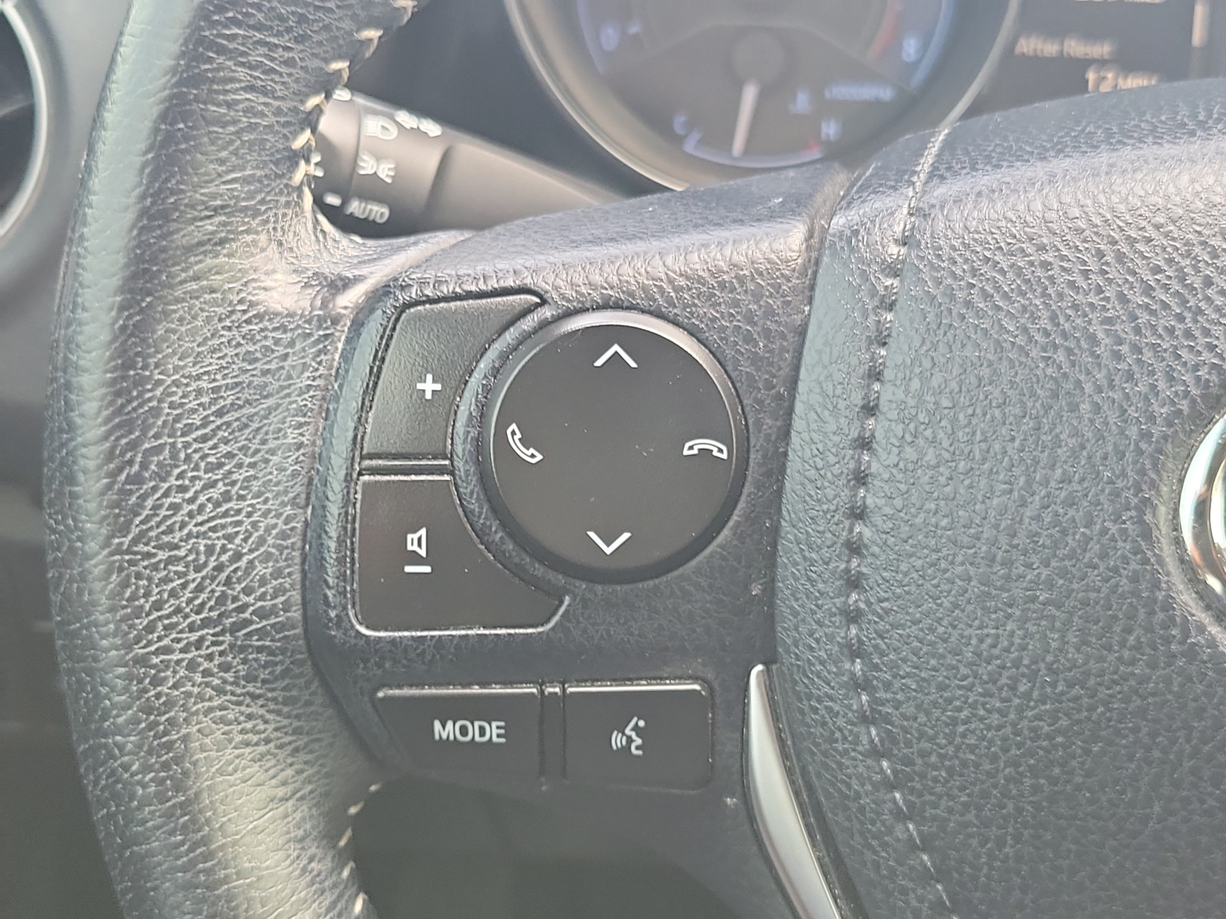 Certified 2018 Toyota Corolla iM w/ All-Weather Mat Package FWD image 22