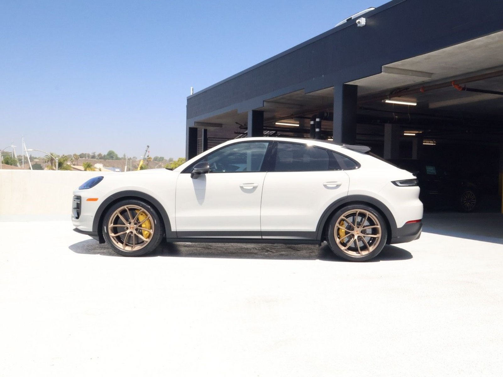 New 2026 Porsche Cayenne Turbo GT AWD/4WD image 2