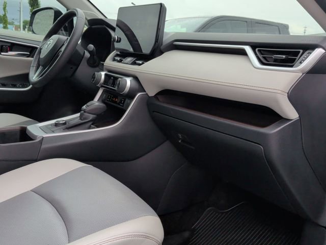 Used 2024 Toyota RAV4 Limited w/ Advanced Technology Package AWD/4WD image 28