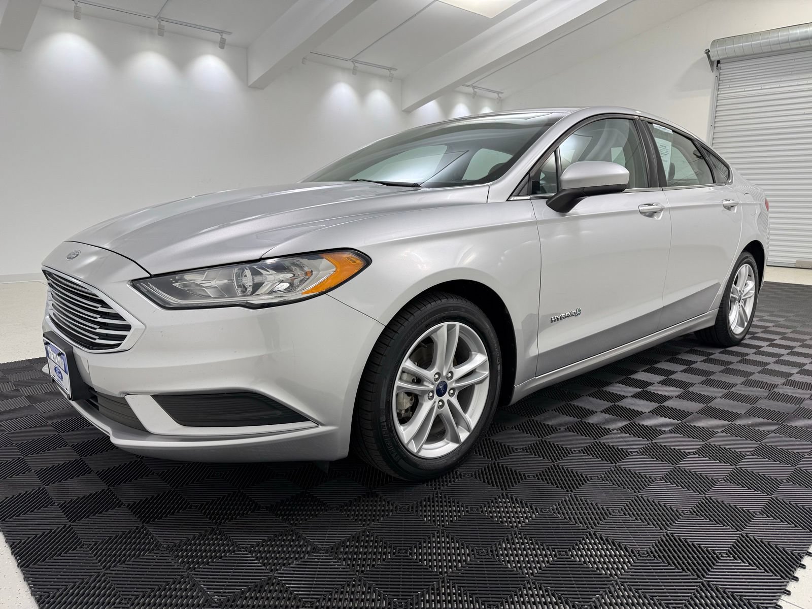 Used 2018 Ford Fusion S FWD image 3