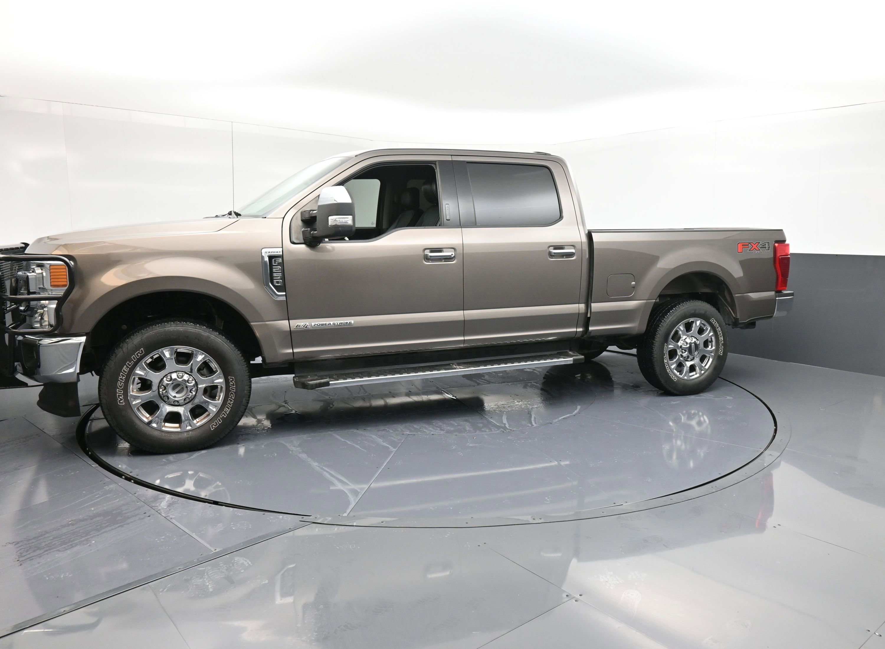 Used 2020 Ford F250 Lariat w/ Chrome Package image 5
