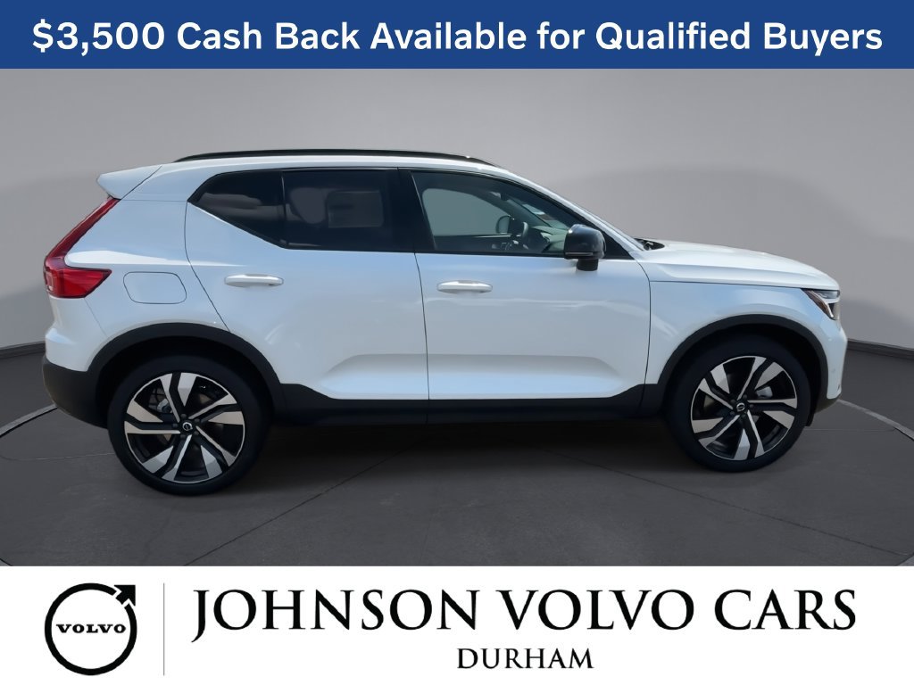 New 2026 Volvo XC40 B5 Plus w/ Climate Package AWD/4WD image 9