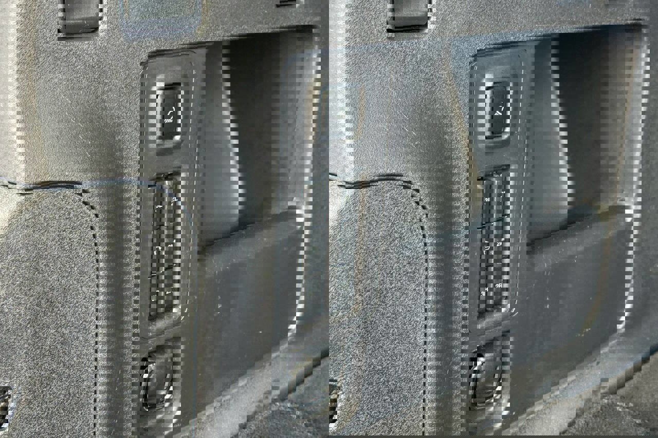 Used 2025 Ford Expedition Max Platinum image 21