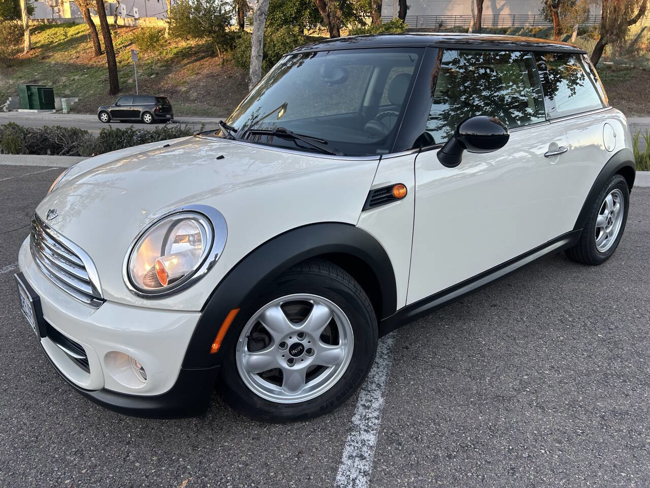 Used 2011 MINI Cooper Hardtop image 1