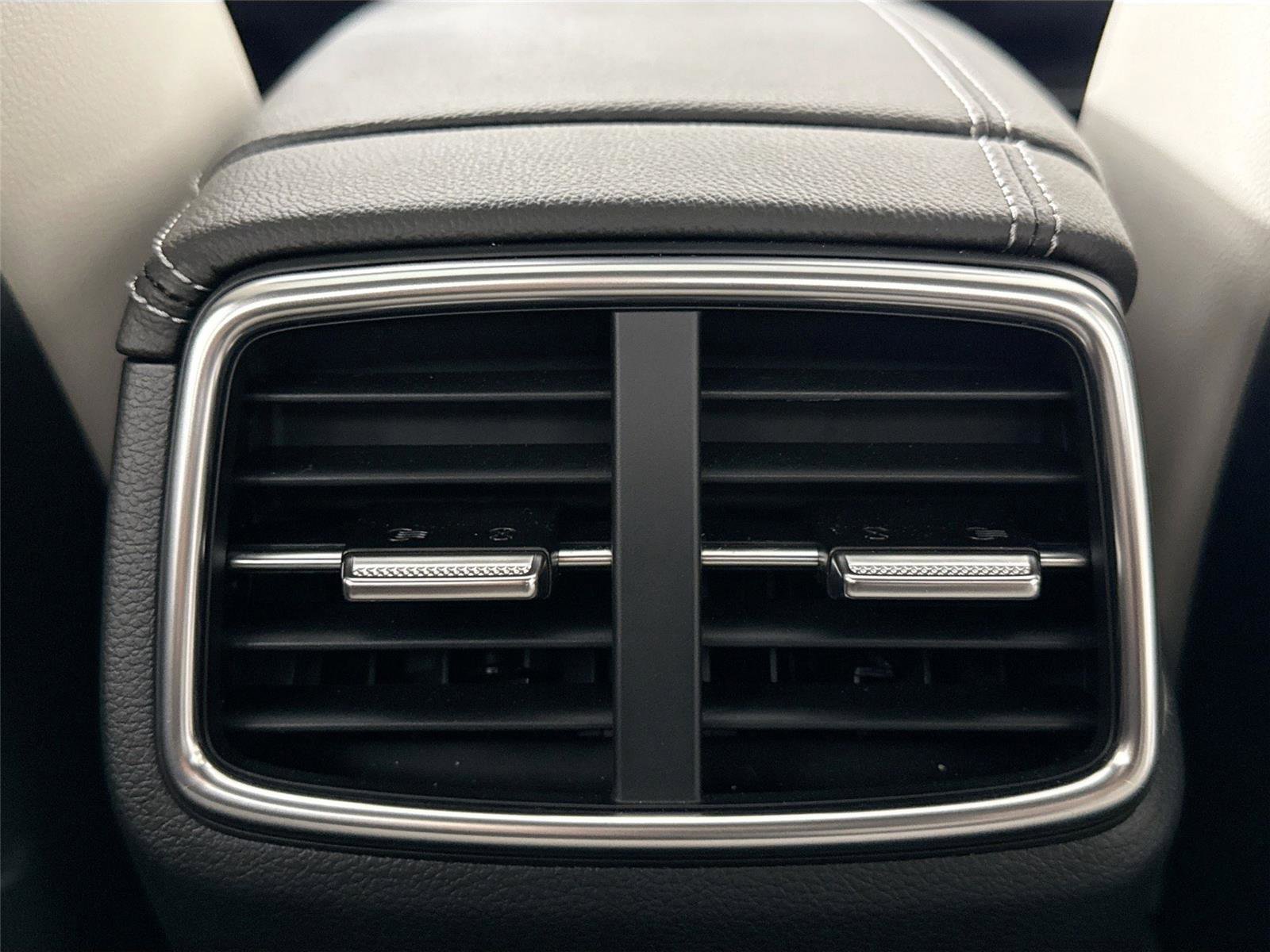 Used 2025 Genesis G70 3.3T Advanced image 38