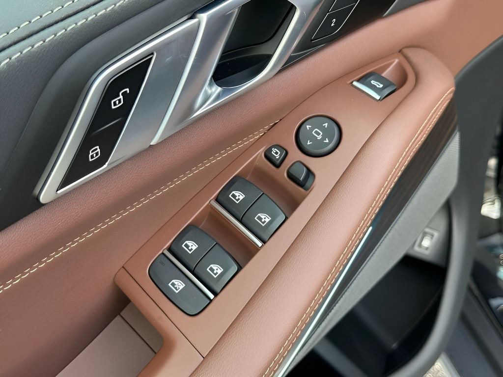 New 2026 BMW X5 xDrive50e AWD/4WD image 12