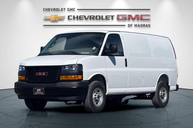 New 2026 GMC Savana 3500 w/ Driver Convenience Package RWD image 7