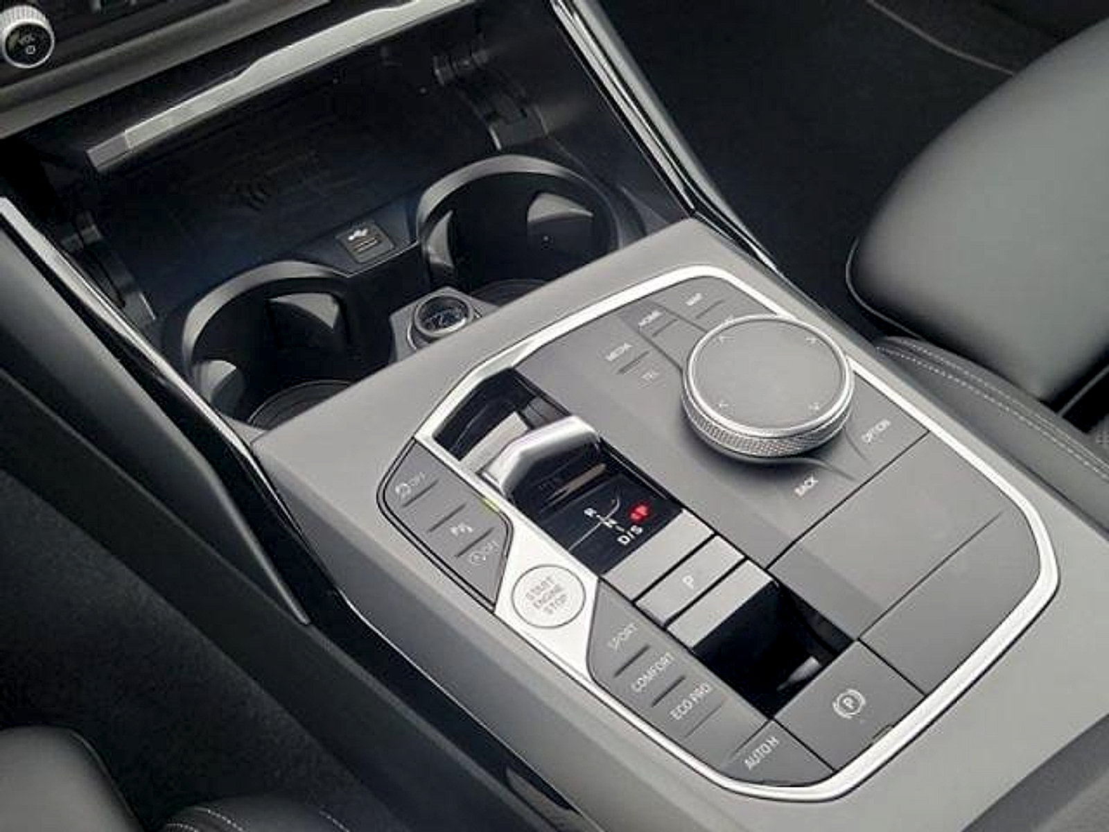 Used 2025 BMW 230i Coupe w/ M Sport Package RWD image 25