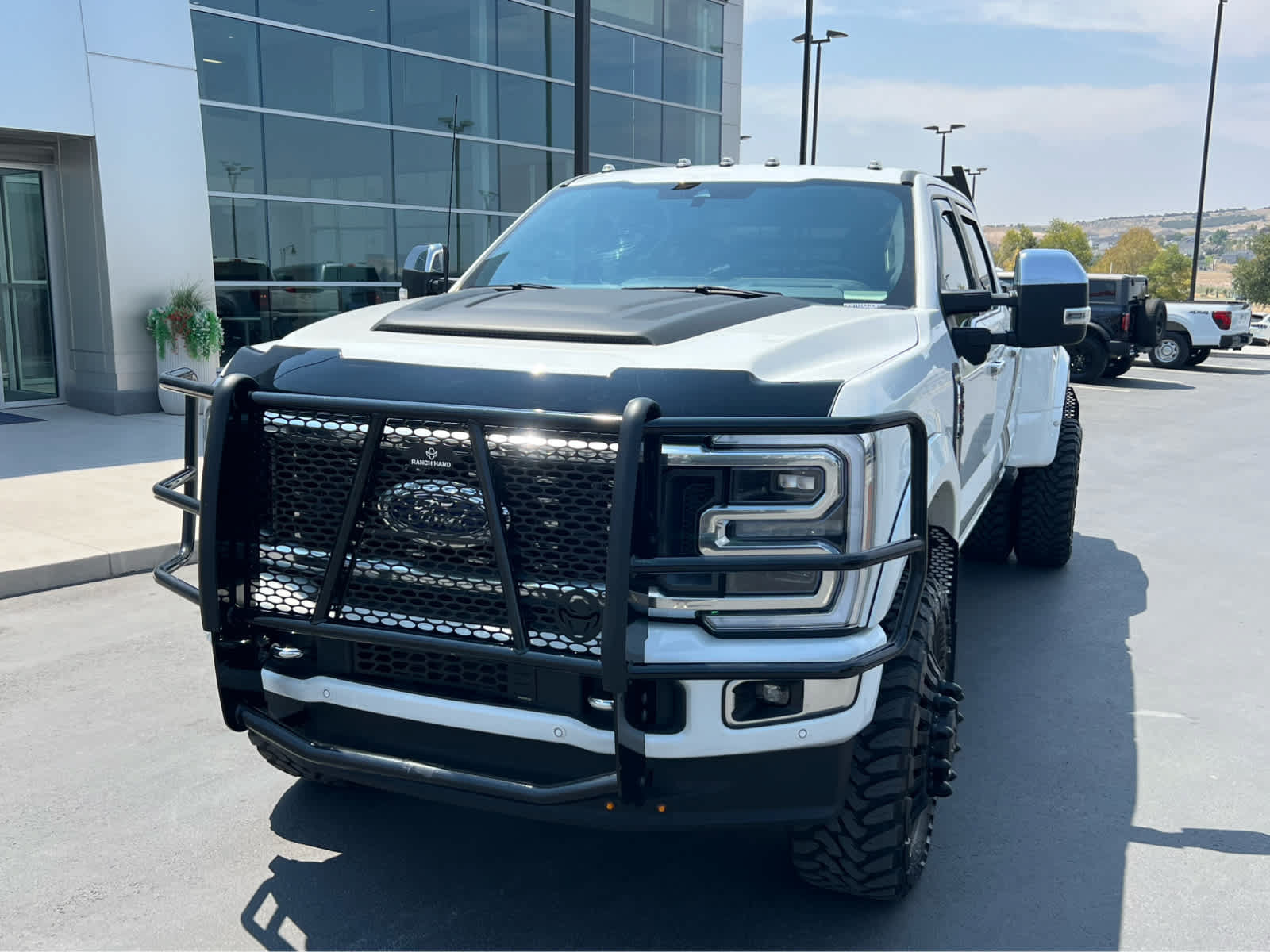 Used 2024 Ford F350 Platinum AWD/4WD image 2