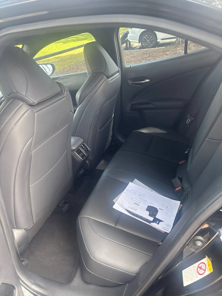 Used 2019 Lexus UX 200 F Sport w/ F Sport Premium Package FWD image 7