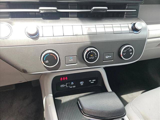 Used 2026 Hyundai Kona SE FWD image 19