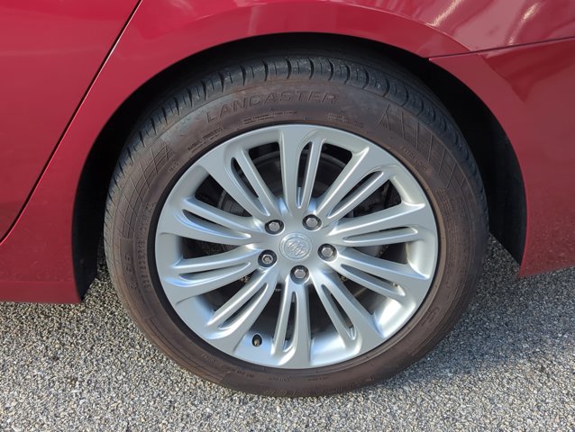 Used 2018 Buick LaCrosse Essence w/ Sights and Sounds Package image 6