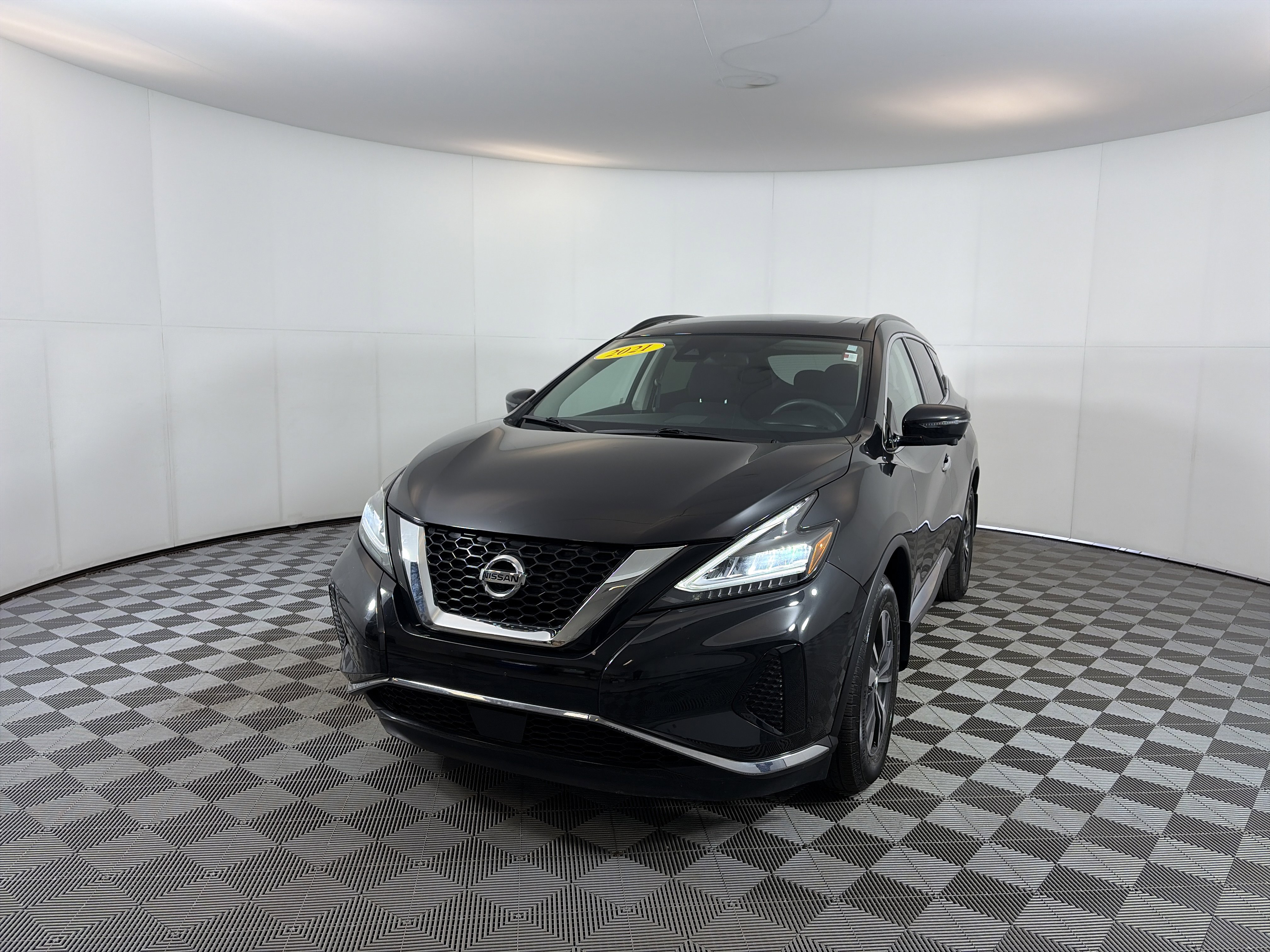Used 2021 Nissan Murano SV image 2