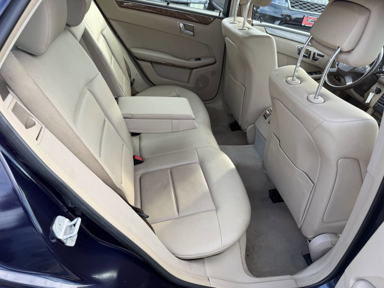 Used 2011 Mercedes-Benz E 350 4MATIC Wagon image 16