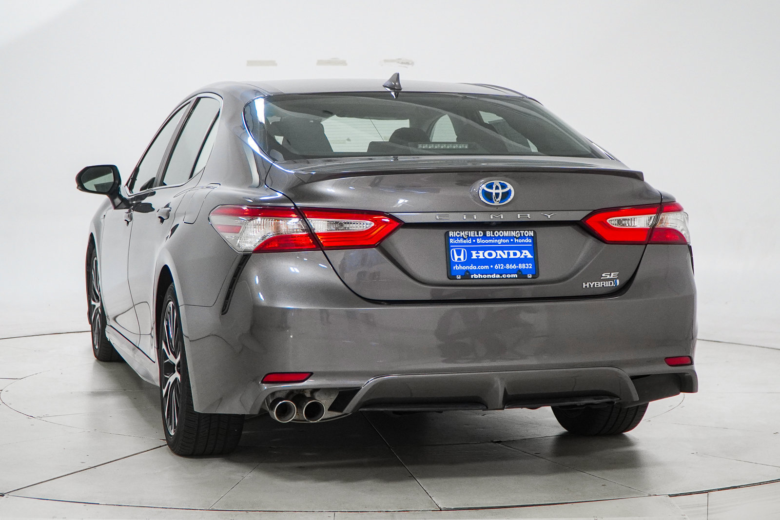 Used 2019 Toyota Camry SE w/ Audio Package FWD image 8