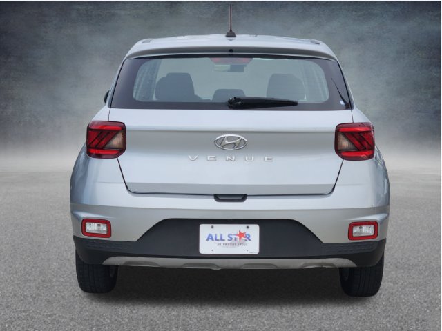 Used 2023 Hyundai Venue SE w/ Cargo Package FWD image 7