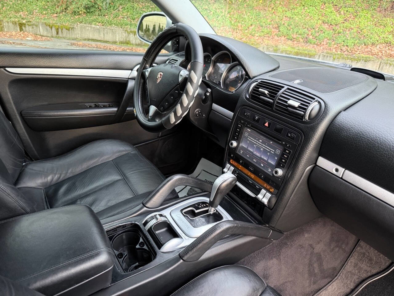 Used 2005 Porsche Cayenne S image 26