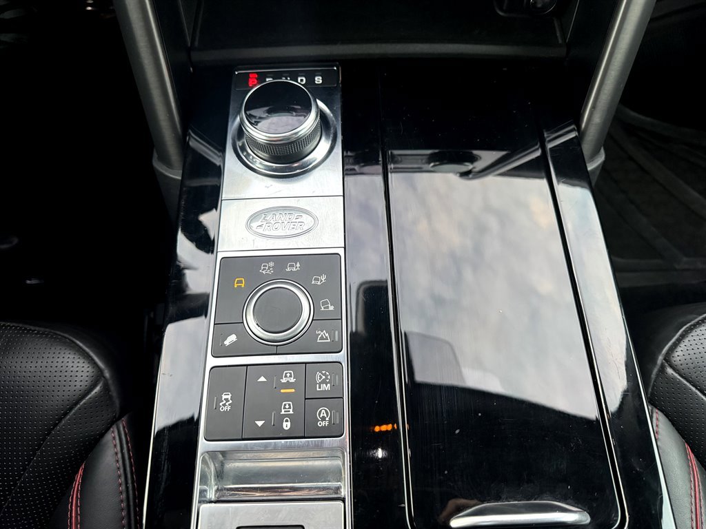 Used 2018 Land Rover Discovery HSE image 20