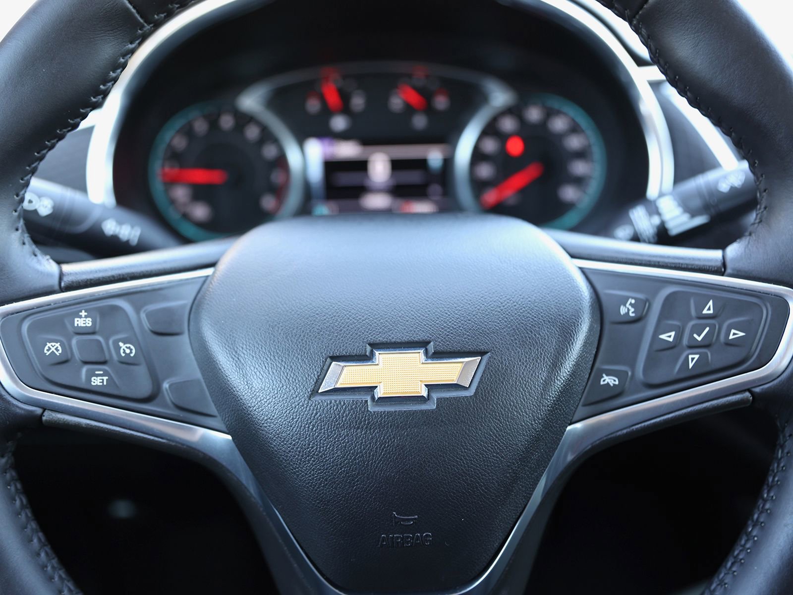 Used 2017 Chevrolet Malibu LT image 34