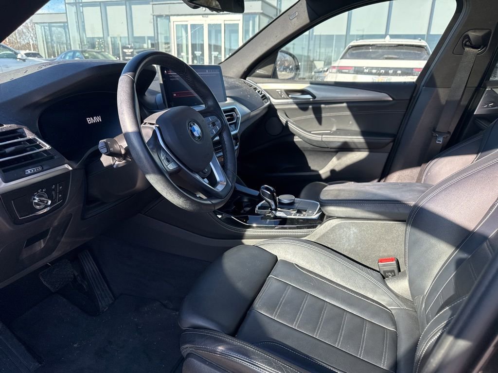 Used 2023 BMW X4 xDrive30i w/ Premium Package AWD/4WD image 7