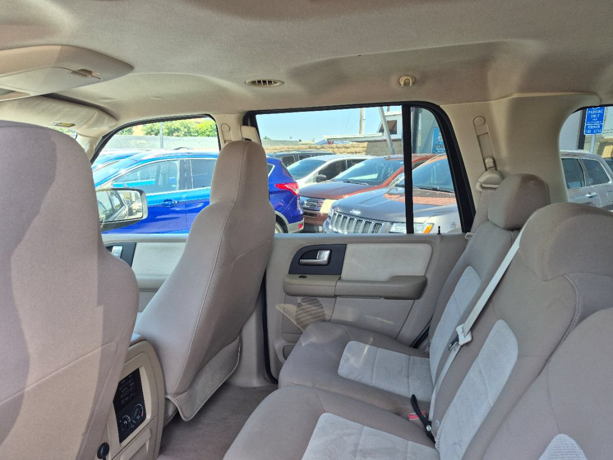 Used 2004 Ford Expedition XLT RWD image 30