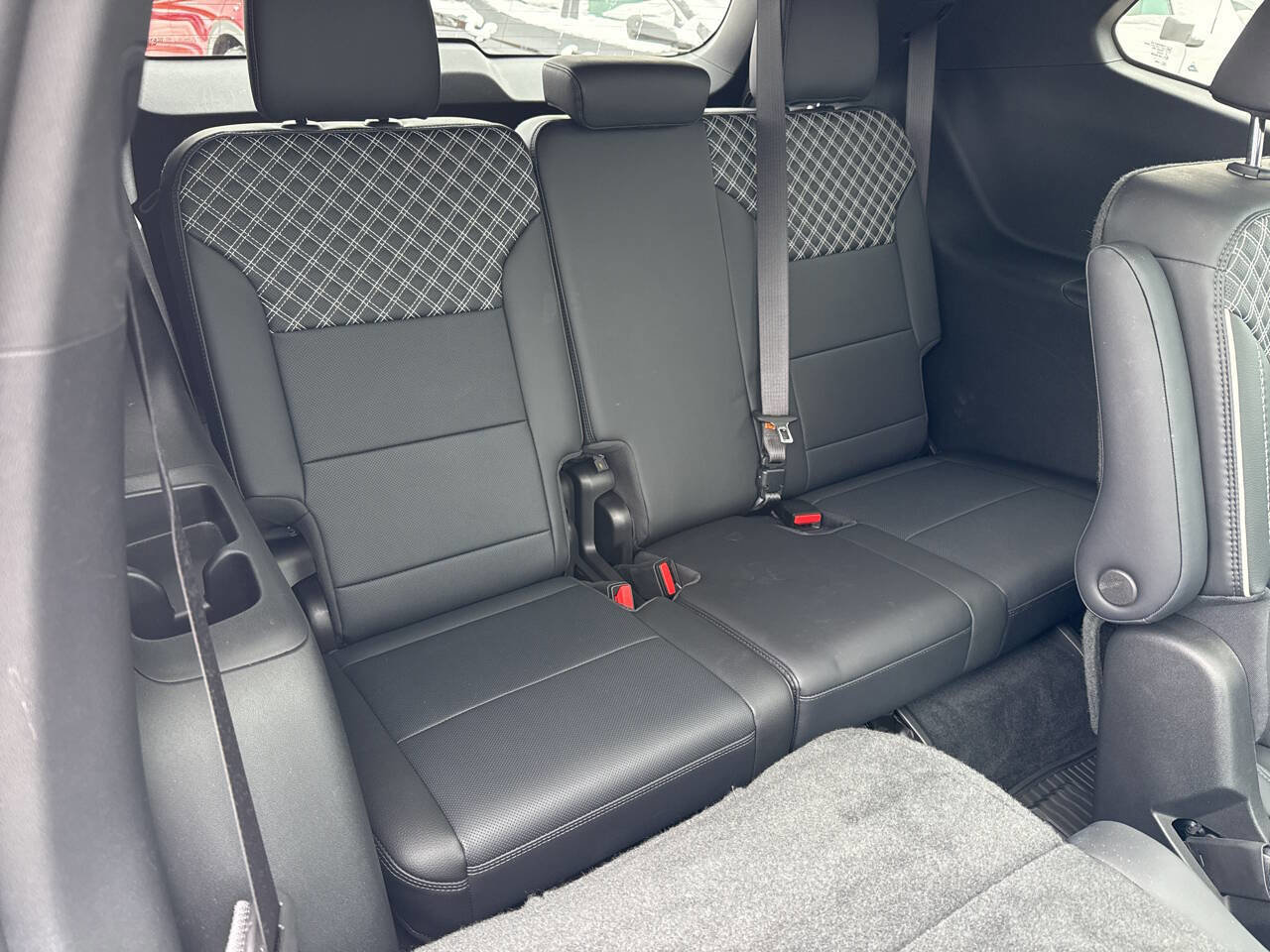 Used 2024 GMC Acadia Denali w/ LPO, Floor Liner Package image 18