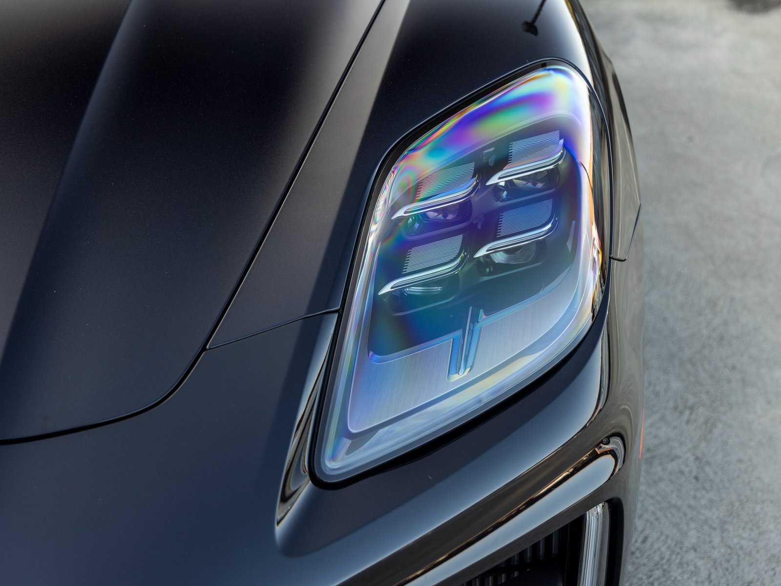 Used 2024 Porsche Panamera 4 image 16