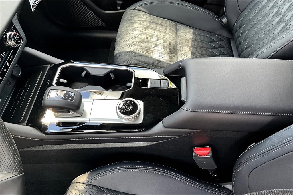 New 2025 Mitsubishi Outlander SEL image 6