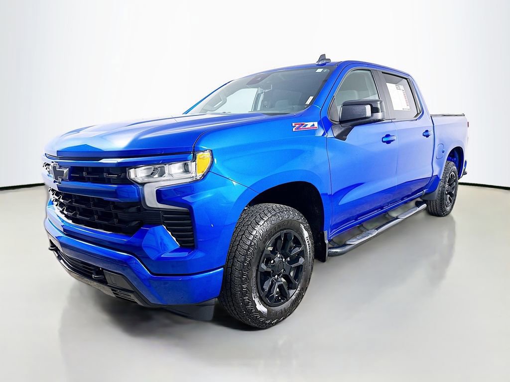 Used 2023 Chevrolet Silverado 1500 RST w/ Z71 Off-Road Package AWD/4WD image 3