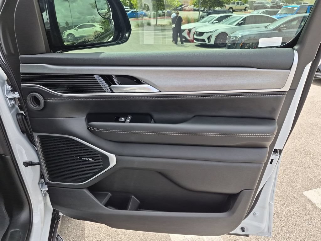 New 2026 Jeep Grand Wagoneer 4WD image 35