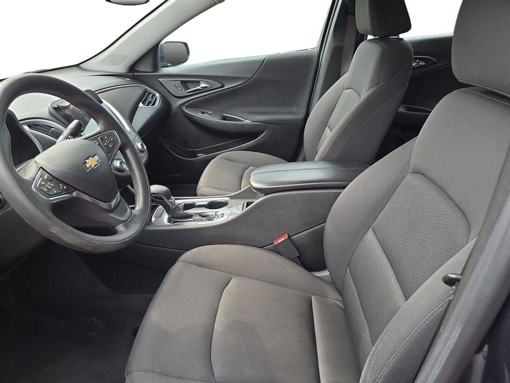 Used 2023 Chevrolet Malibu LT FWD image 5