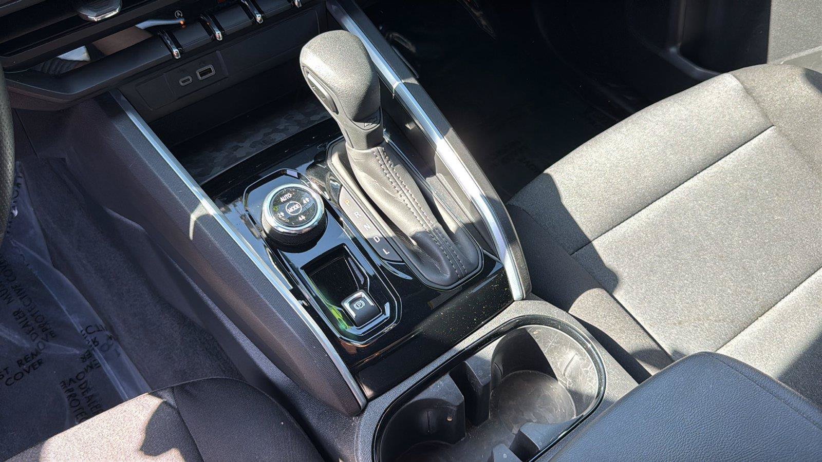 Used 2025 Chevrolet Colorado Trail Boss AWD/4WD image 14