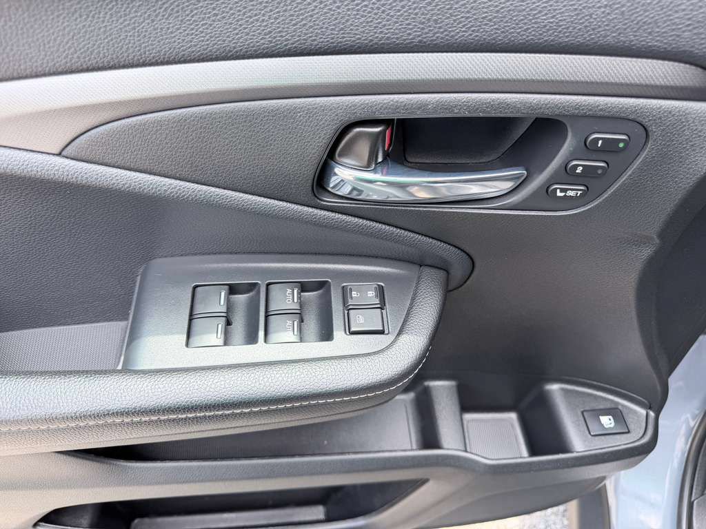 Used 2022 Honda Ridgeline RTL-E image 16