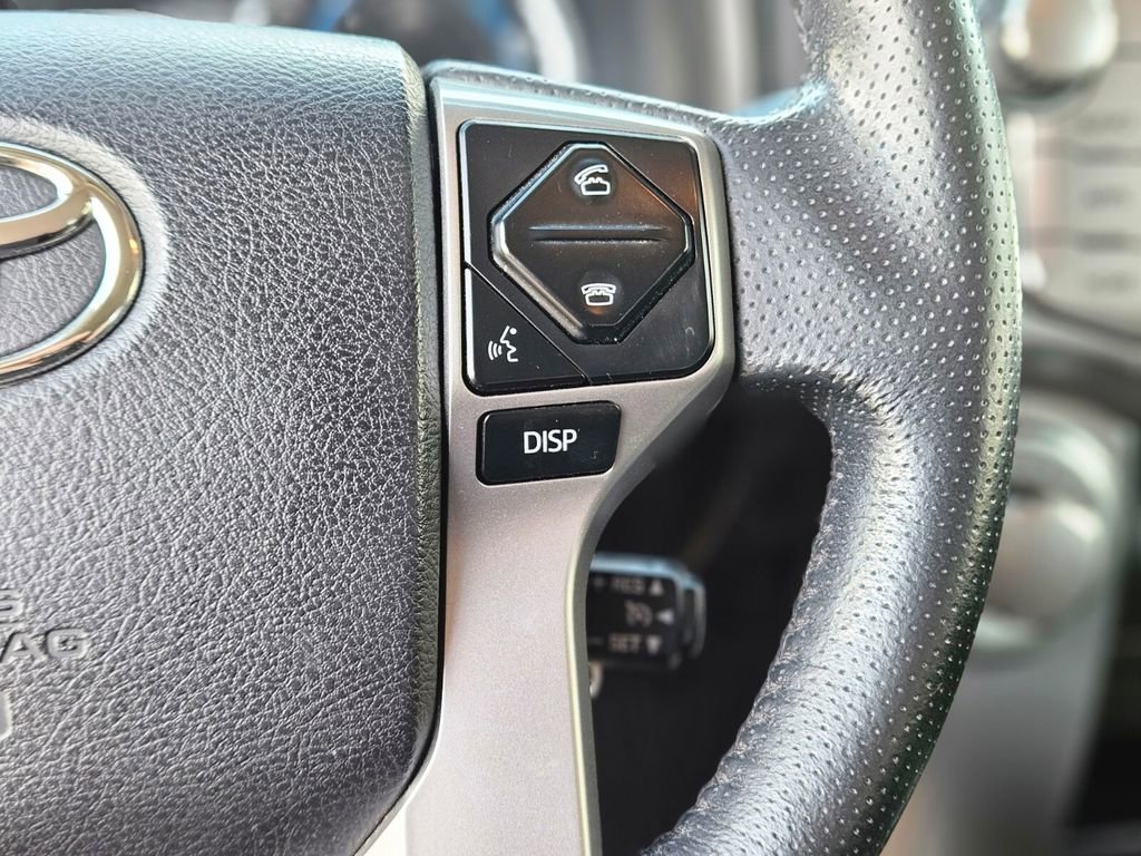 Used 2019 Toyota 4Runner SR5 AWD/4WD image 30