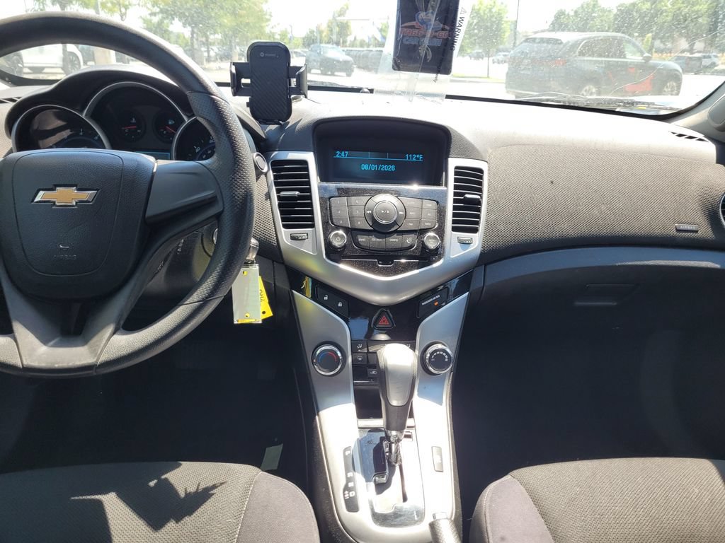 Used 2014 Chevrolet Cruze LT FWD image 10