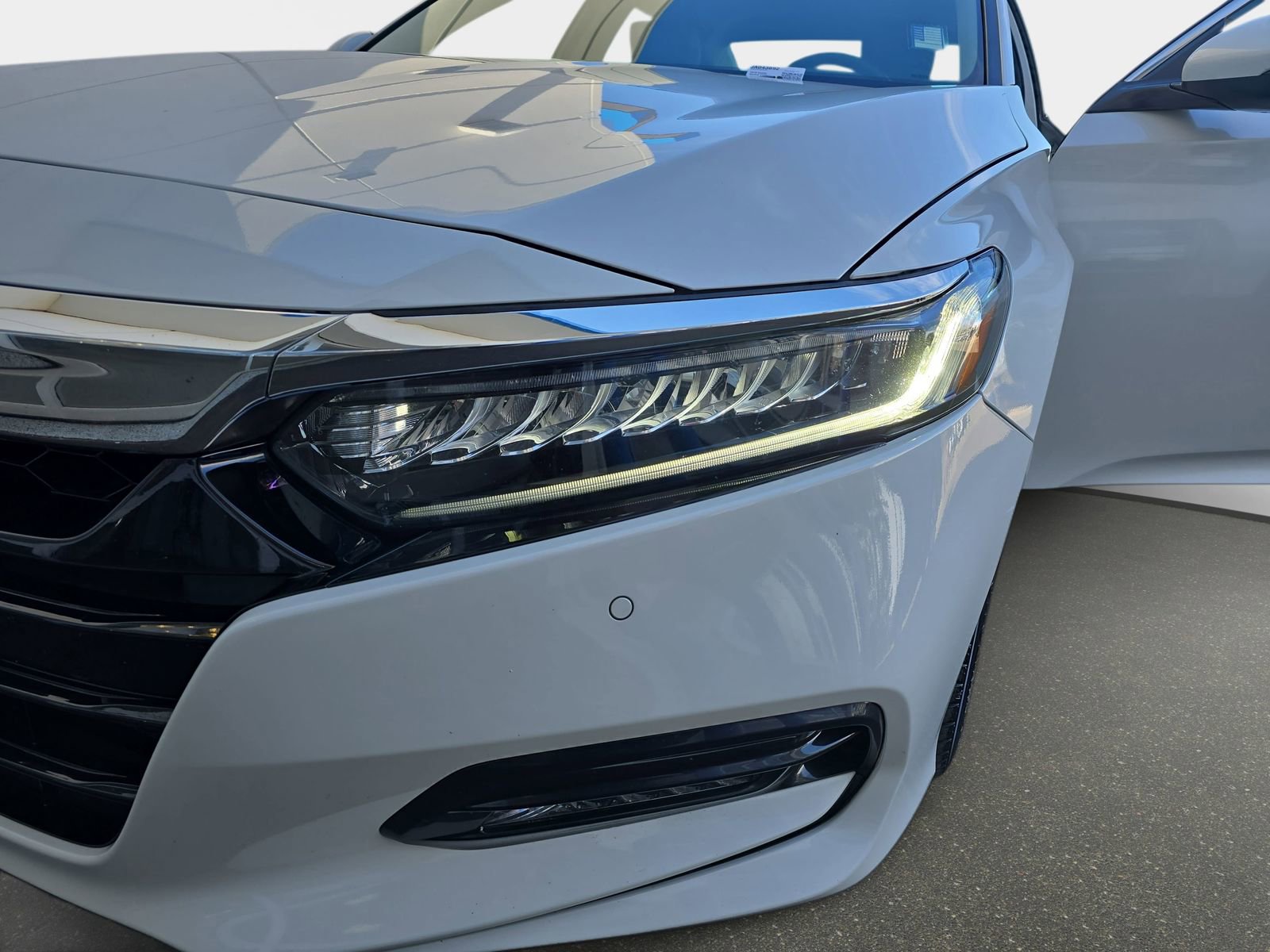 Certified 2018 Honda Accord Touring image 32