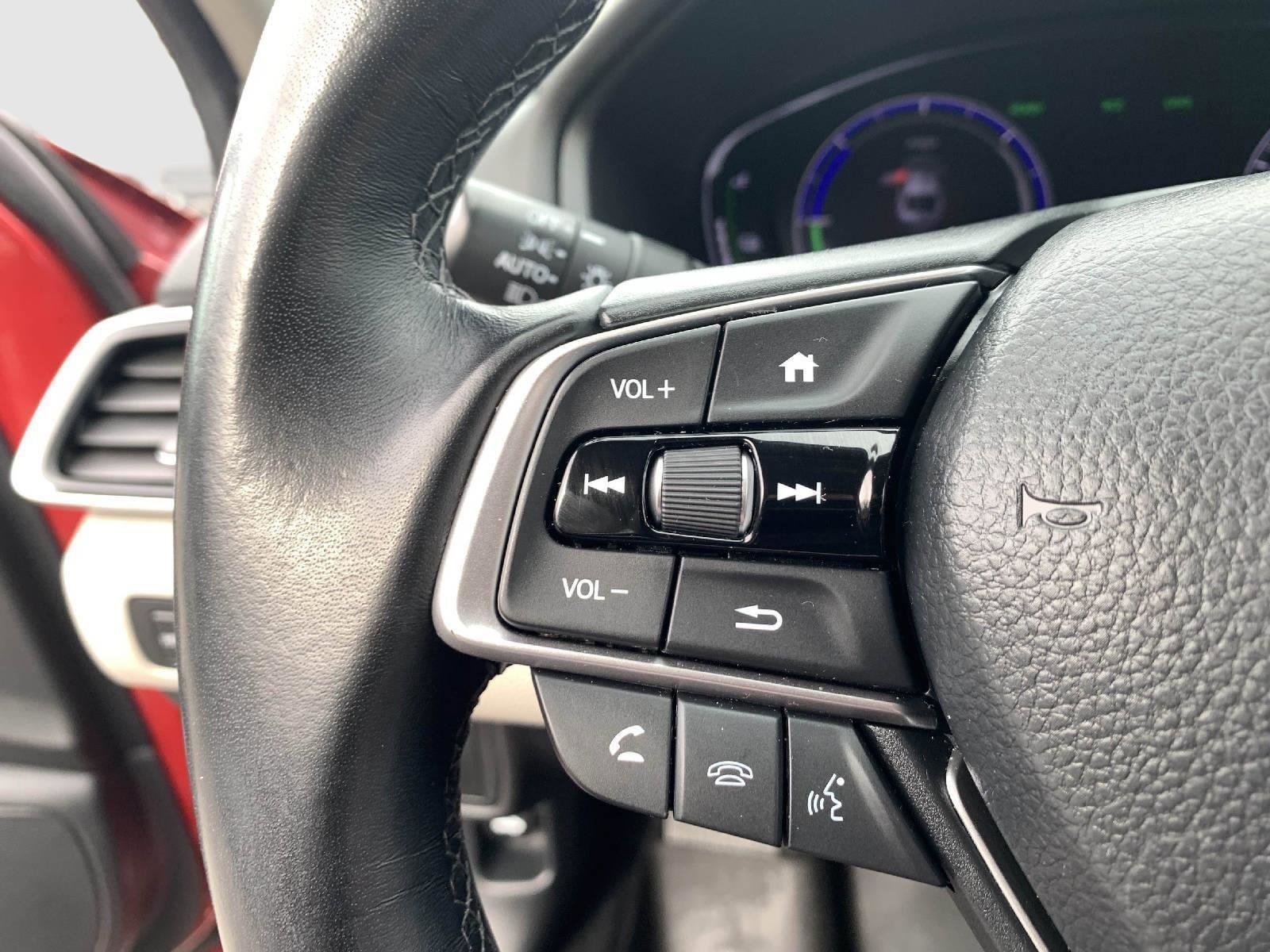 Used 2020 Honda Accord Touring image 18